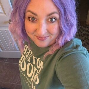 Lavender to pink ombré Wavy synthetic wig- new